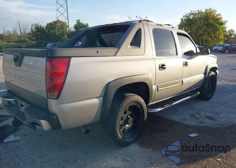2004 Chevrolet Avalanche 1500 из США, поврежденный, VIN 3GNEC12T94G246791